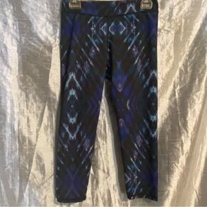 Electric&Rose SZ L GUC 3/4 leggings tie dye, waist 13 1/2”, inseam 21”, rise 10”
